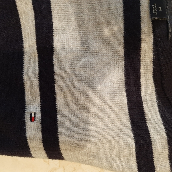 Tommy Hilfiger medium grey w/ navy stripes longslv - Picture 5 of 5